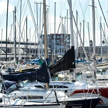 Luxury In The Harbor Of Scheveningen Apartment